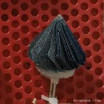 سنباده چتری مخروطی آبی سه برگ
